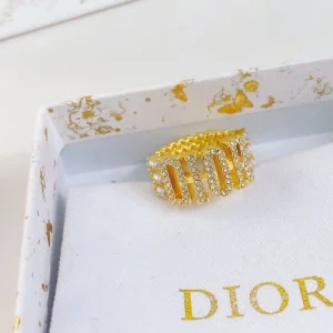DIOR ディオール 夏に欠かせないアイテム 2026 リング 商品画像 1