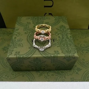 最新先取りおしゃれなロゴ入り 2026 リング GUCCI グッチ 商品画像 1