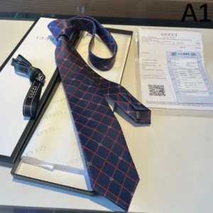 2026 目を引くーデザインが特徴的 GUCCI グッチ ネクタイ 商品画像 1