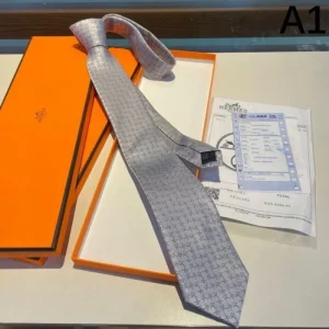 2026 完売品夏に大活躍間違いなし HERMES エルメス ネクタイ 商品画像 1