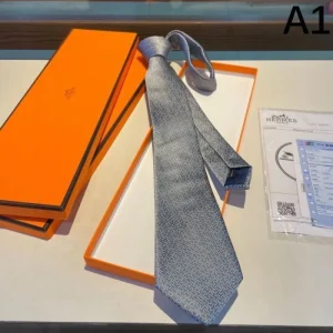 2026 おしゃれ上級者の印象がある HERMES エルメス ネクタイ 商品画像 1