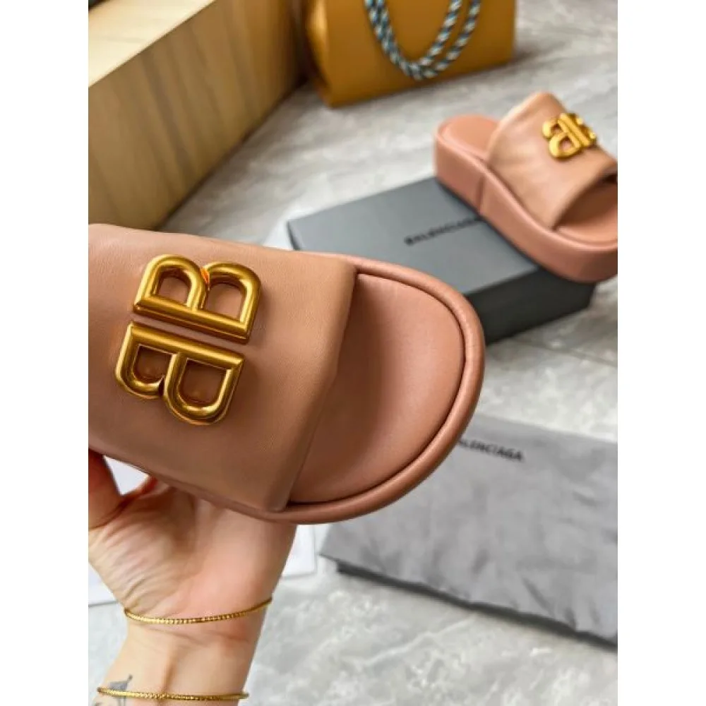 2026 根強い人気定番商品 BALENCIAGA バレンシアガ レディーススリッパ 商品画像 7