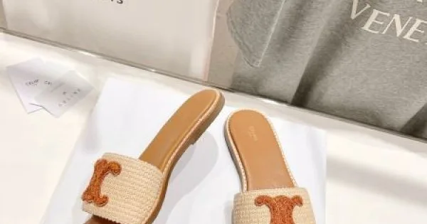 2026 昨年も人気のアイテム新品 CELINE セリーヌ レディーススリッパ 商品画像 11
