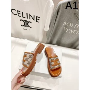 2026 夏の最旬スタイルを楽しい CELINE セリーヌ レディーススリッパ 商品画像 1