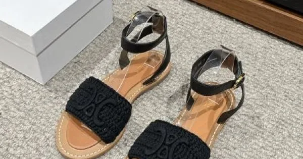 2026 海外よりお届け限定品 CELINE セリーヌ レディースサンダル 商品画像 11