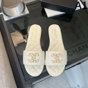 2026 気分が上がる憧れブランド CHANEL シャネル レディーススリッパ 商品画像 1