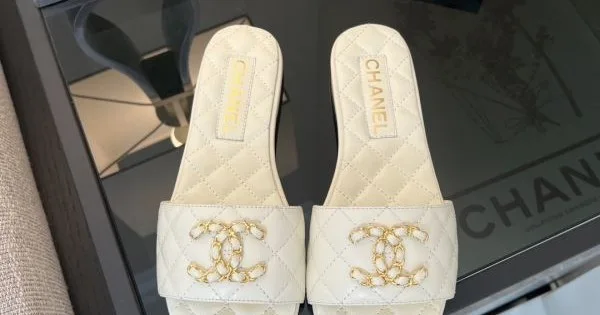 2026 気分が上がる憧れブランド CHANEL シャネル レディーススリッパ 商品画像 11