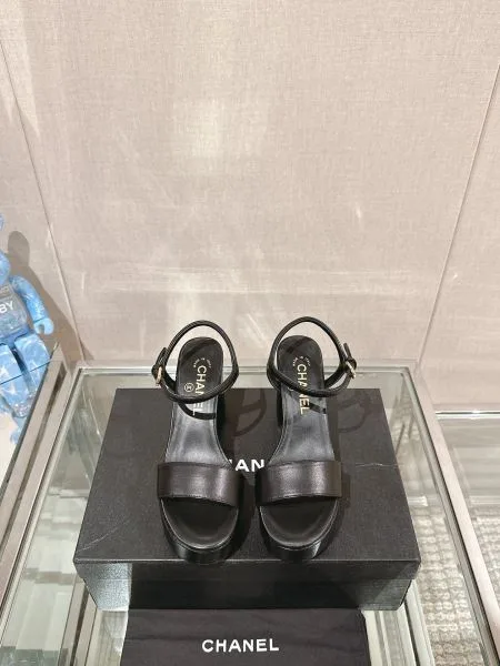 2026 ゆったり感のあるアイテム CHANEL シャネル レディースサンダル 商品画像 10