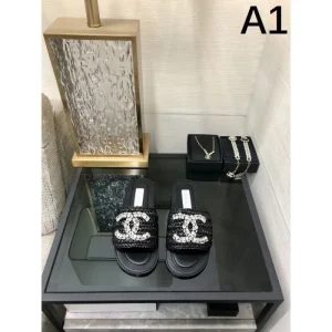 2026 インパクト抜群のデザイン CHANEL シャネル レディーススリッパ 商品画像 1