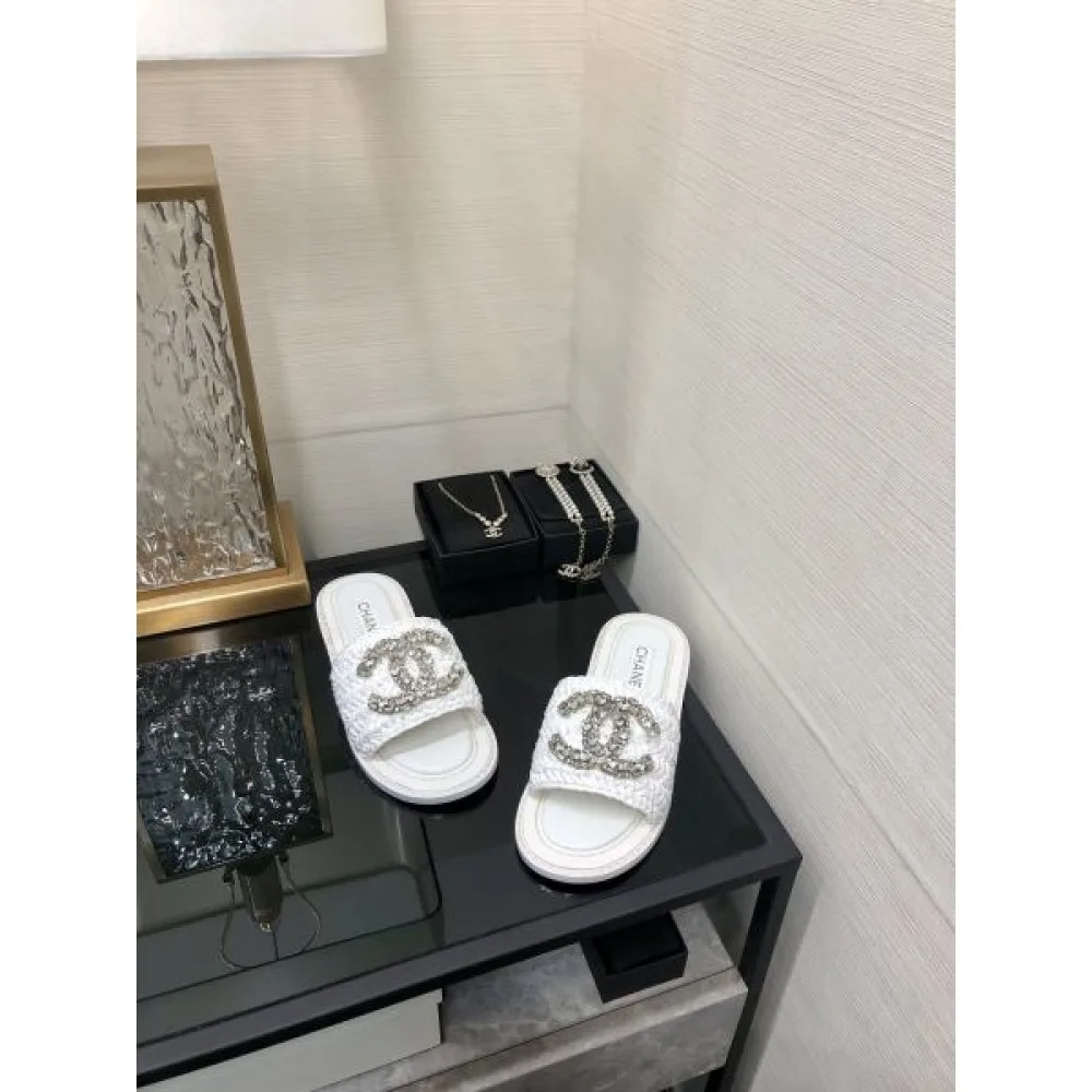 2026 インパクト抜群のデザイン CHANEL シャネル レディーススリッパ 商品画像 4