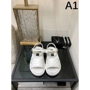 2026 上品なカジュアルコーデに CHANEL シャネル レディースサンダル 商品画像 1