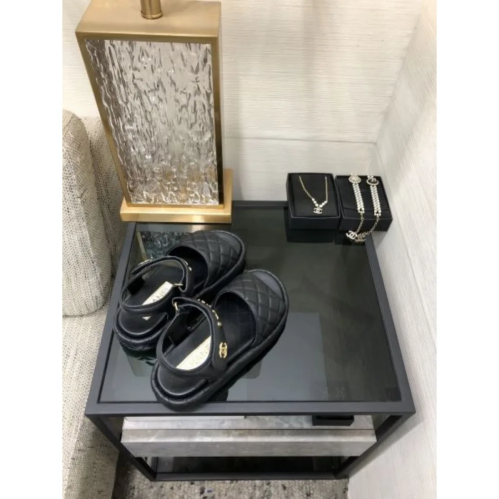 2026 上品なカジュアルコーデに CHANEL シャネル レディースサンダル 商品画像 5