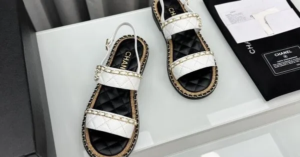 2026 大人っぽいスタイルが完成 CHANEL シャネル レディースサンダル 商品画像 11