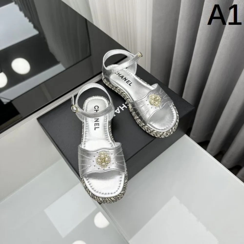 2026 シーズンの流行にチェック CHANEL シャネル レディースサンダル 商品画像 1