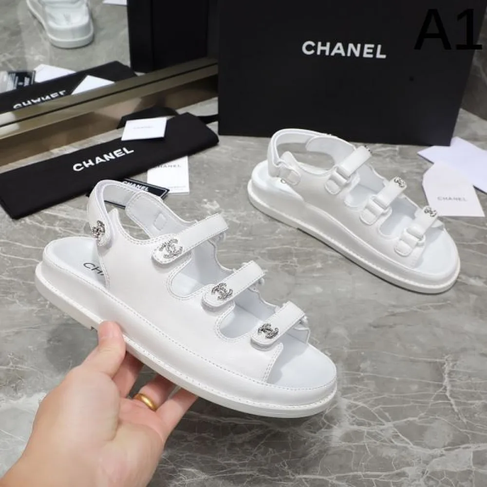 2026 春らしいきれい色のように CHANEL シャネル レディースサンダル 商品画像 1