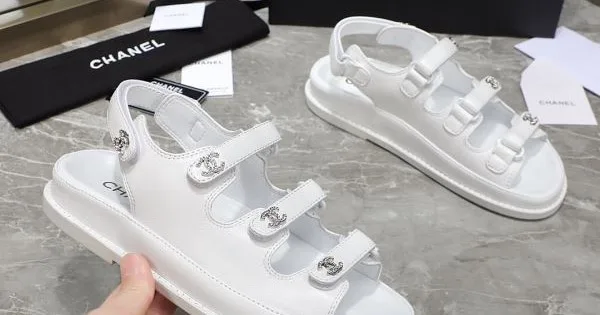 2026 春らしいきれい色のように CHANEL シャネル レディースサンダル 商品画像 11
