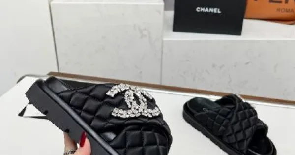 2026 奇跡のセール特価! CHANEL シャネル レディースサンダル 商品画像 11