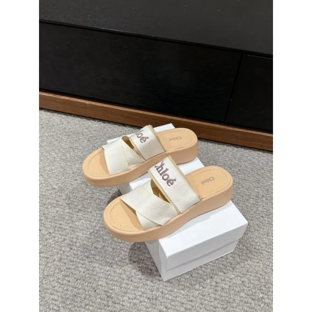 2026 キレイ色チェック春夏 CHLOE クロエ レディースサンダル 商品画像 4