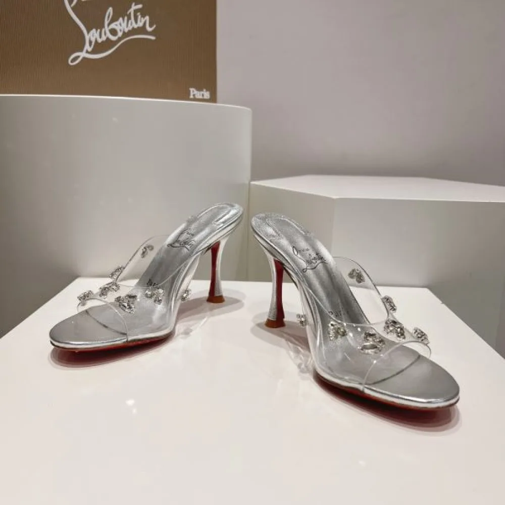 2026 確保済み CHRISTIAN LOUBOUTIN クリスチャンルブタン レディースサンダル 商品画像 3