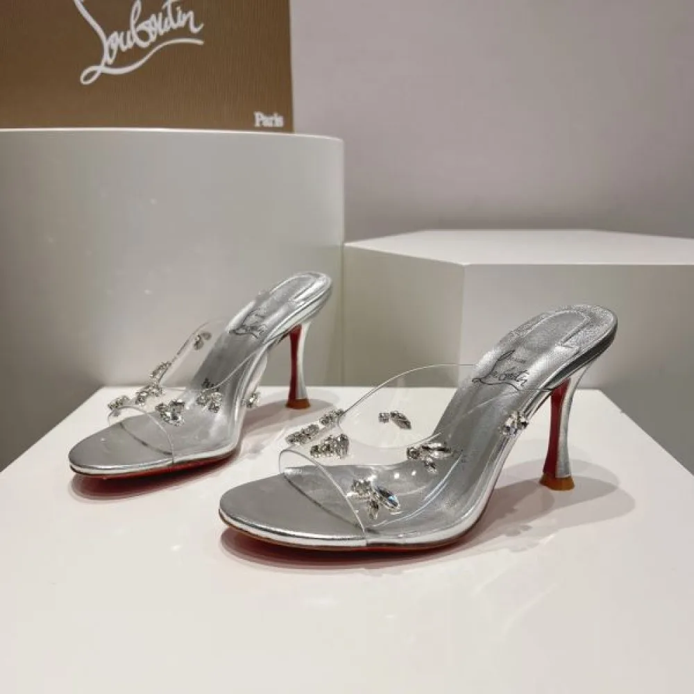 2026 確保済み CHRISTIAN LOUBOUTIN クリスチャンルブタン レディースサンダル 商品画像 4