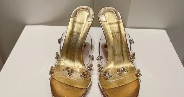 2026 確保済み CHRISTIAN LOUBOUTIN クリスチャンルブタン レディースサンダル 商品画像 11