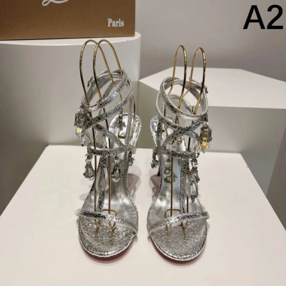 2026 大変お得 CHRISTIAN LOUBOUTIN クリスチャンルブタン レディースサンダル 商品画像 2