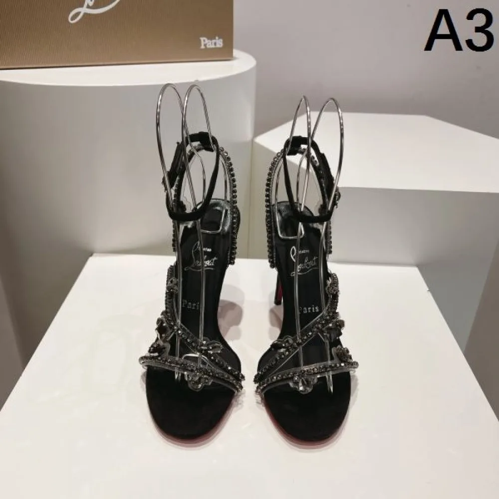 2026 期間限定 CHRISTIAN LOUBOUTIN クリスチャンルブタン レディースサンダル 商品画像 3