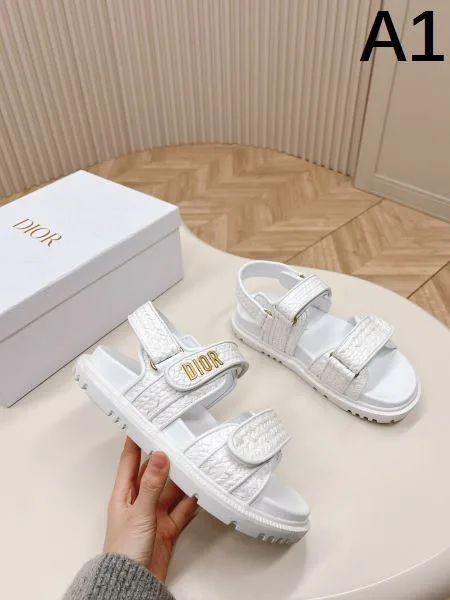 2026 春夏欠かせない定番アイテム DIOR ディオール レディースサンダル 商品画像 10