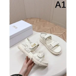2026 春物新作大人スタイリッシュ DIOR ディオール レディースサンダル 商品画像 1