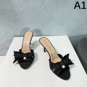 2026 海外よりお届け限定品 DIOR ディオール レディースサンダル 商品画像 1