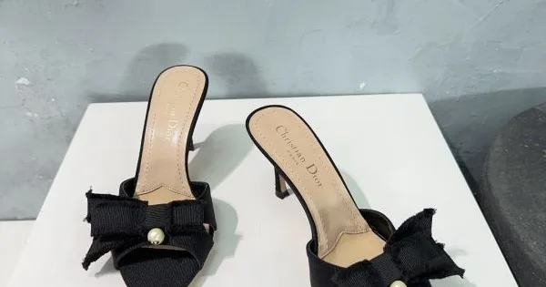 2026 海外よりお届け限定品 DIOR ディオール レディースサンダル 商品画像 11