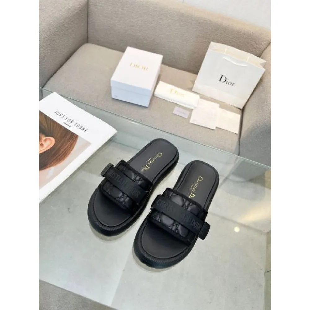 2026 春夏新作も続々登場! DIOR ディオール レディースサンダル 商品画像 5
