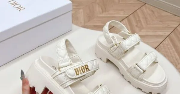 2026 緊急セールで驚き価格 DIOR ディオール レディースサンダル 商品画像 11