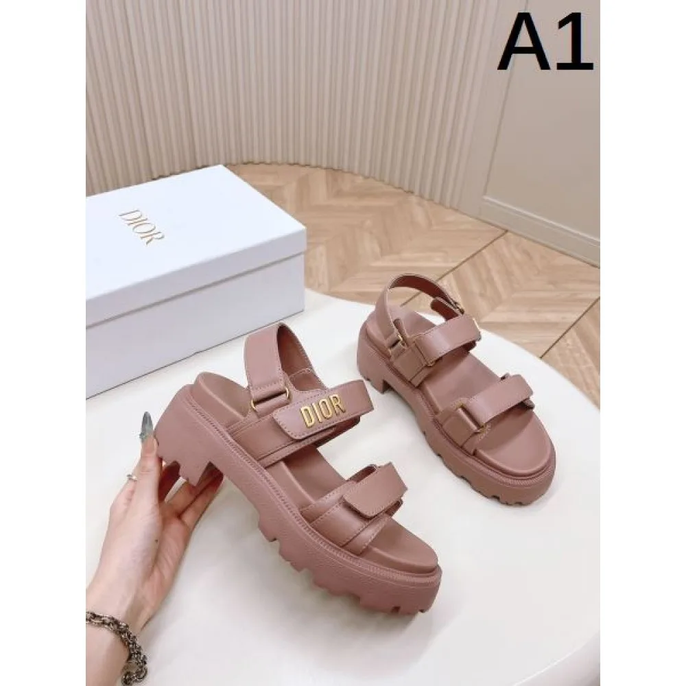 2026 春夏入荷大人気モデル DIOR ディオール レディースサンダル 商品画像 1