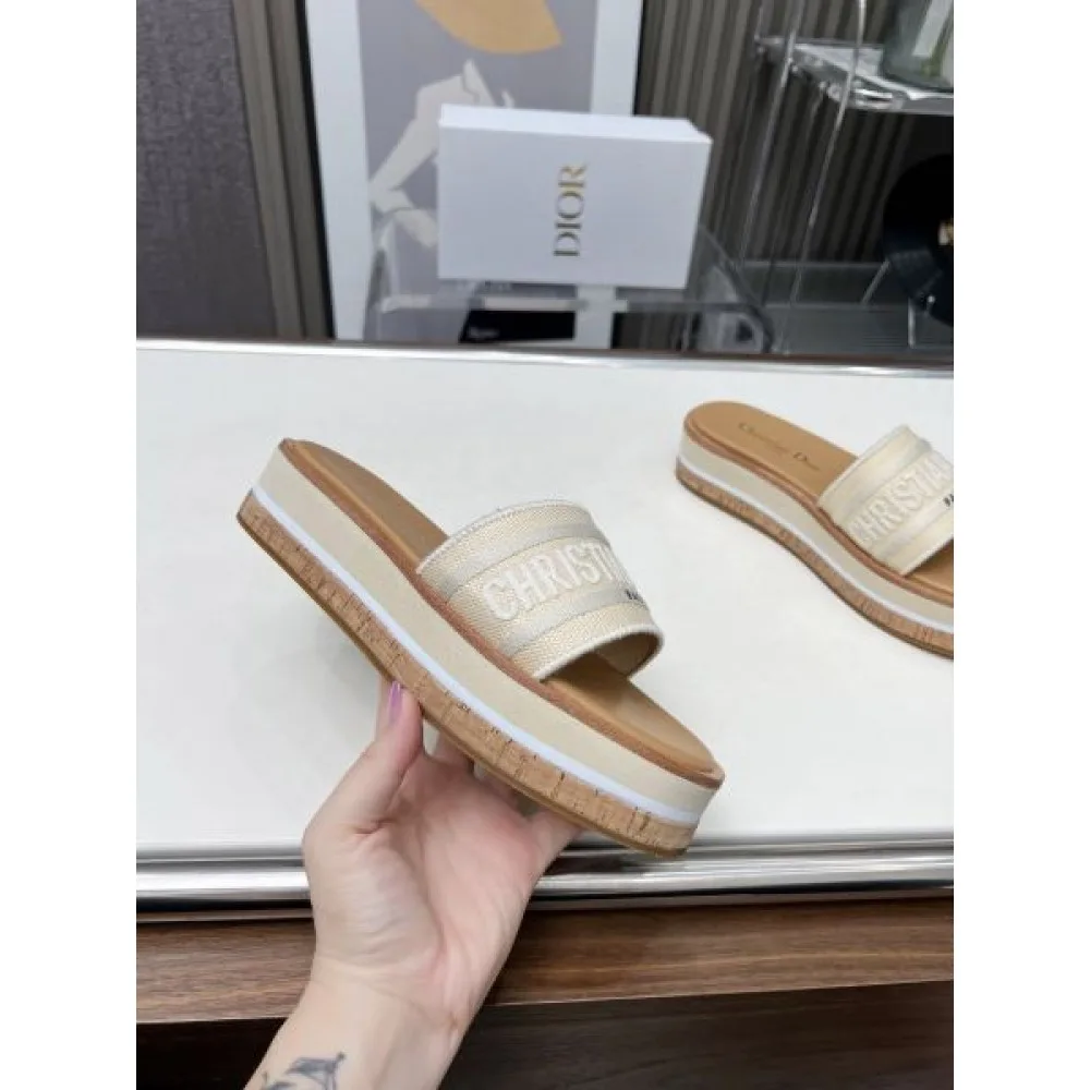 2026 春夏で人気の限定新作 DIOR ディオール レディースサンダル 商品画像 6