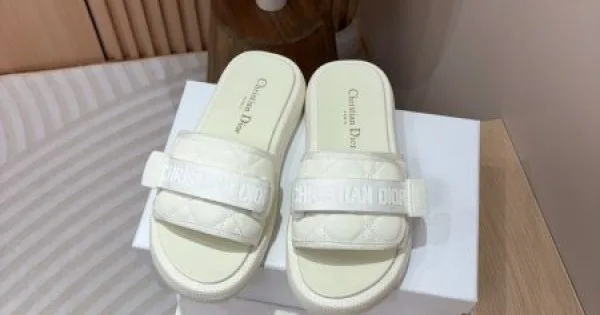 2026 新作いきなり値下げ! DIOR ディオール レディースサンダル 商品画像 11