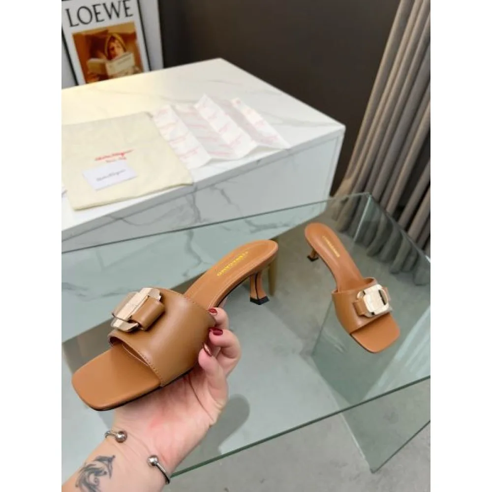2026 今季人気 FERRAGAMO サルヴァトーレ フェラガモ レディーススリッパ 商品画像 5