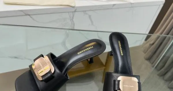 2026 今季人気 FERRAGAMO サルヴァトーレ フェラガモ レディーススリッパ 商品画像 11