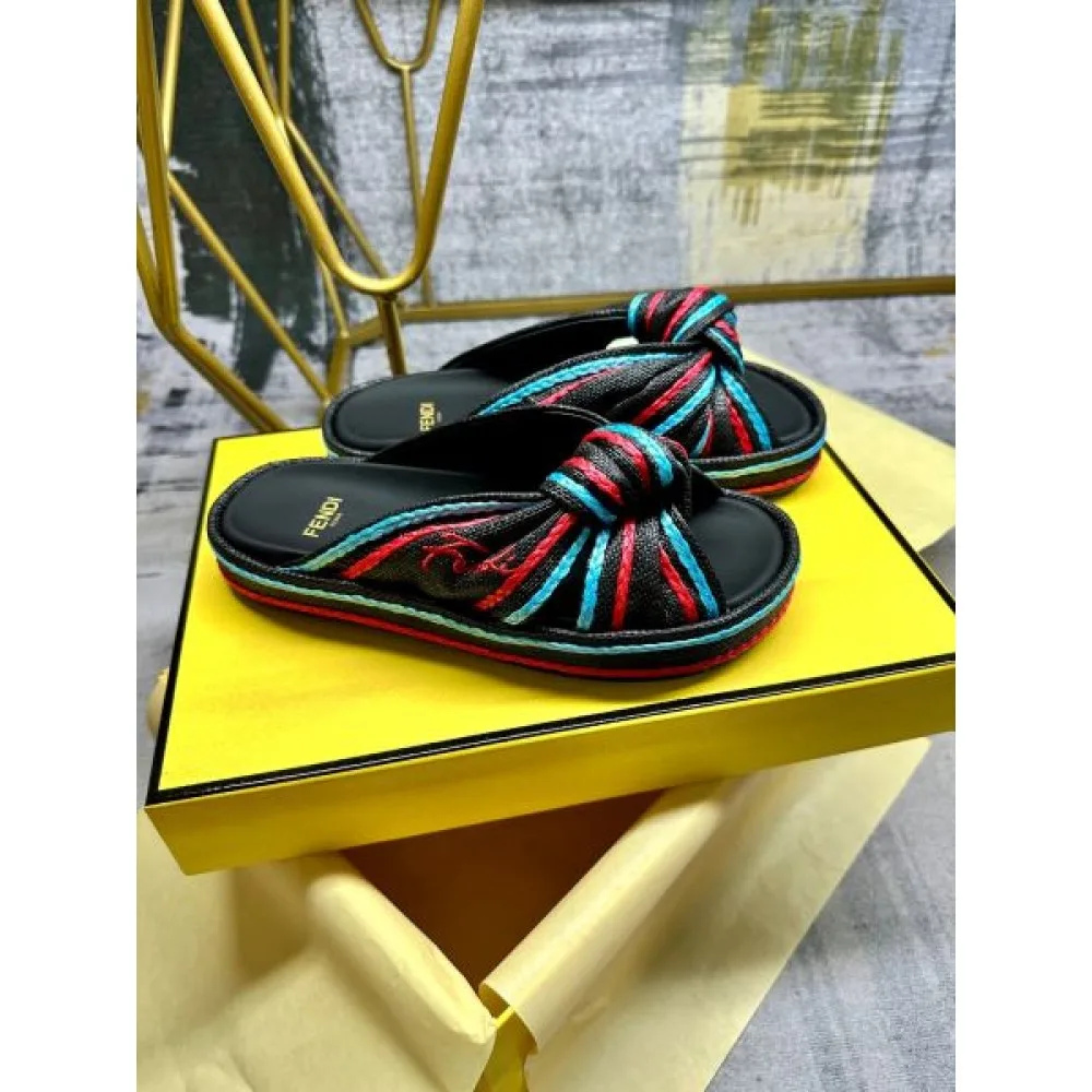 2026 誰でもオシャレになれる! FENDI フェンデイ レディーススリッパ 商品画像 5