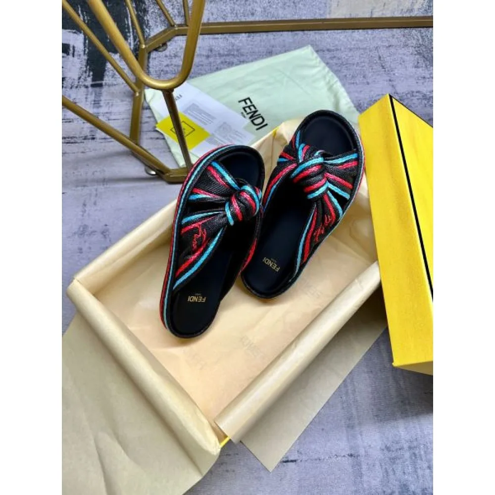 2026 誰でもオシャレになれる! FENDI フェンデイ レディーススリッパ 商品画像 7