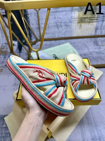 2026 誰でもオシャレになれる! FENDI フェンデイ レディーススリッパ 商品画像 8