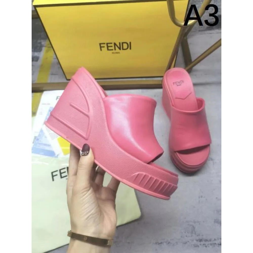 2026 雑誌にも人気掲載アイテム FENDI フェンデイ レディーススリッパ 商品画像 3