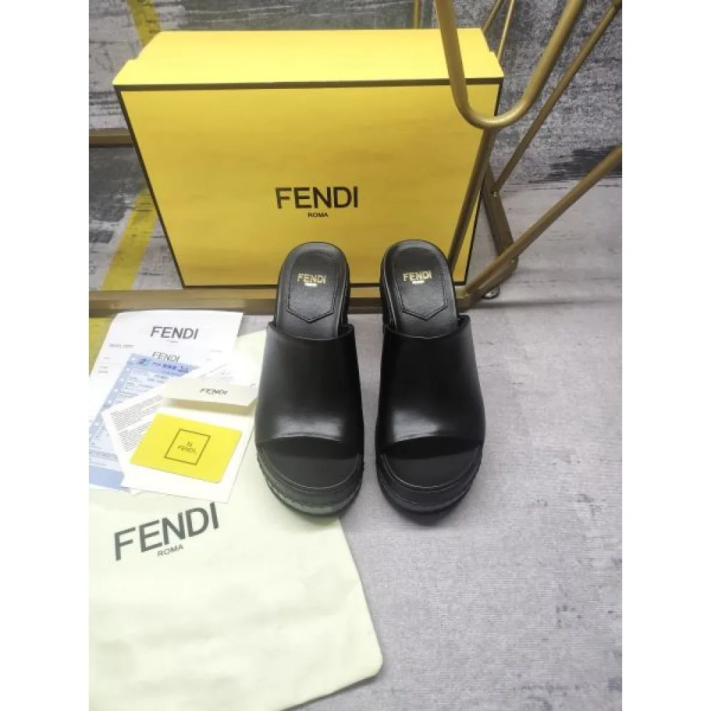 2026 雑誌にも人気掲載アイテム FENDI フェンデイ レディーススリッパ 商品画像 8