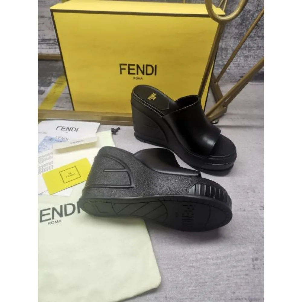 2026 雑誌にも人気掲載アイテム FENDI フェンデイ レディーススリッパ 商品画像 10