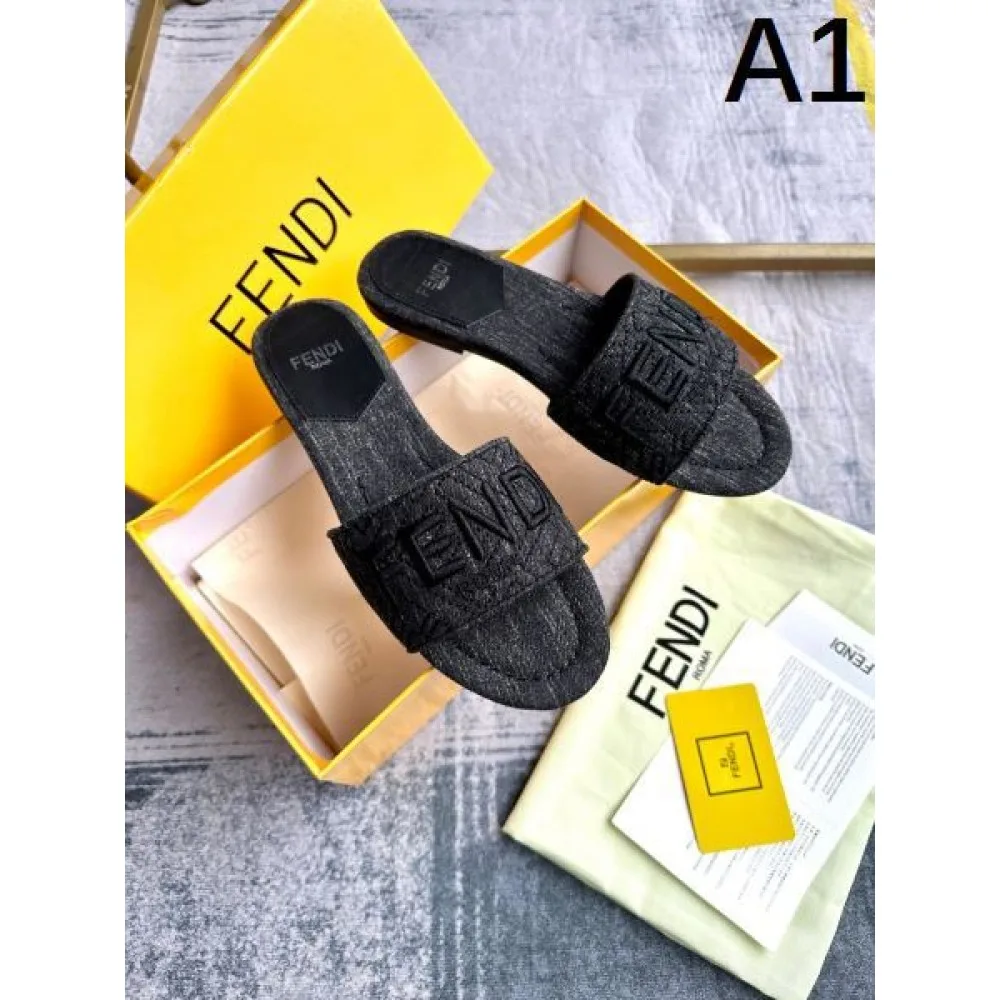 2026 今季はトップスにおすすめ FENDI フェンデイ レディーススリッパ 商品画像 1