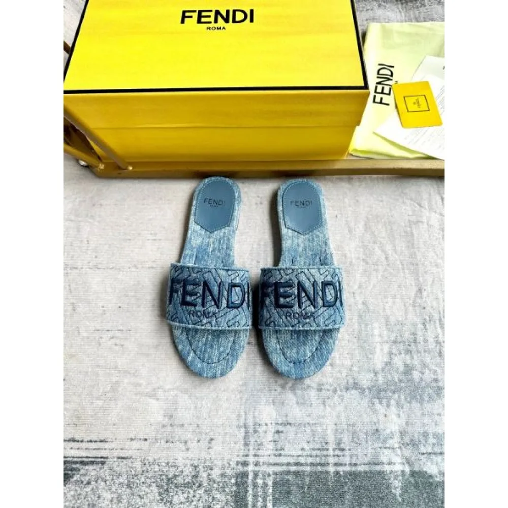 2026 今季はトップスにおすすめ FENDI フェンデイ レディーススリッパ 商品画像 5