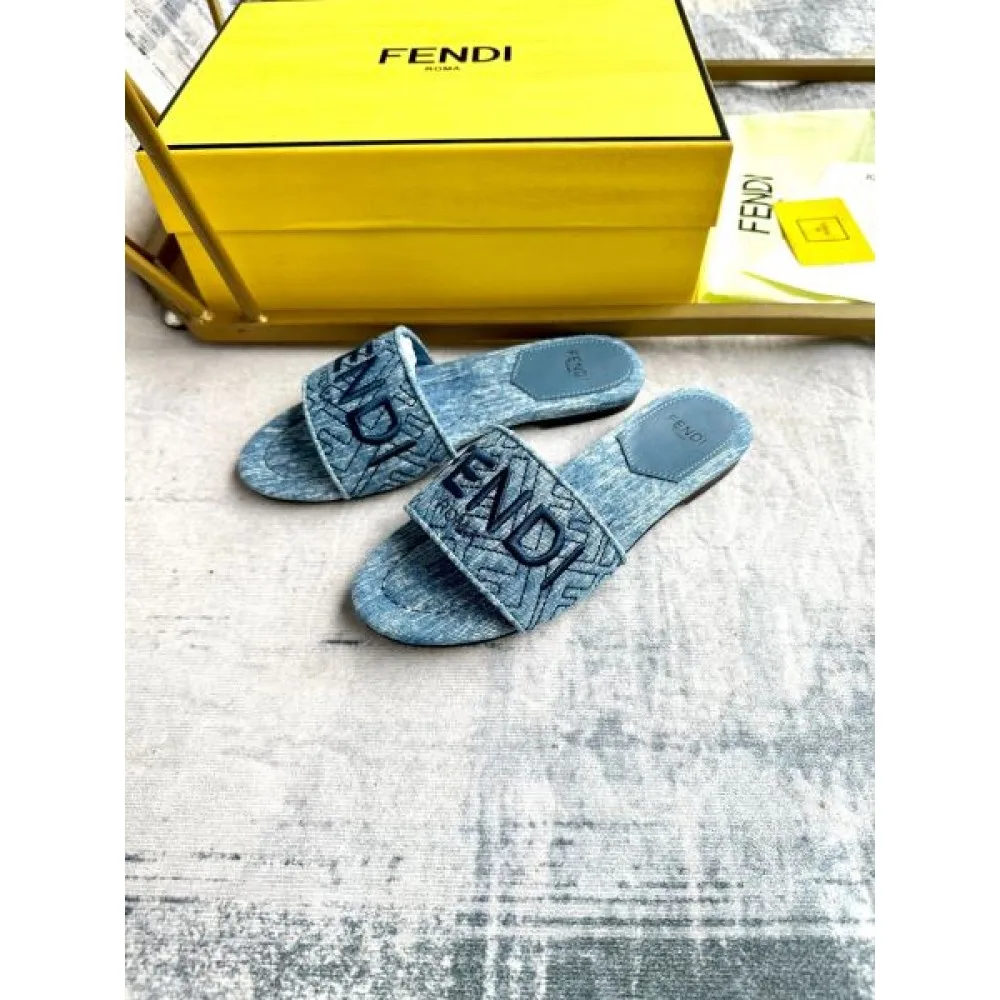 2026 今季はトップスにおすすめ FENDI フェンデイ レディーススリッパ 商品画像 6
