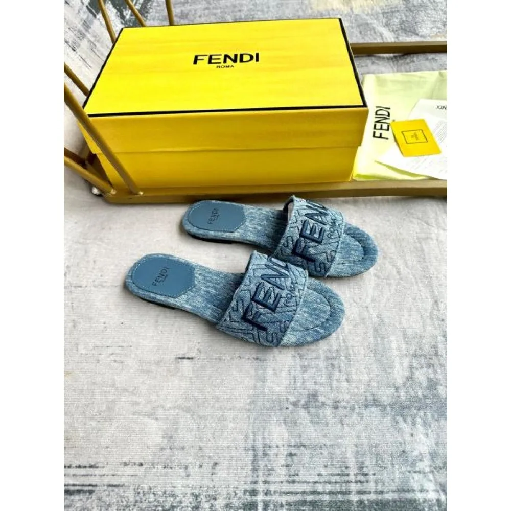 2026 今季はトップスにおすすめ FENDI フェンデイ レディーススリッパ 商品画像 7