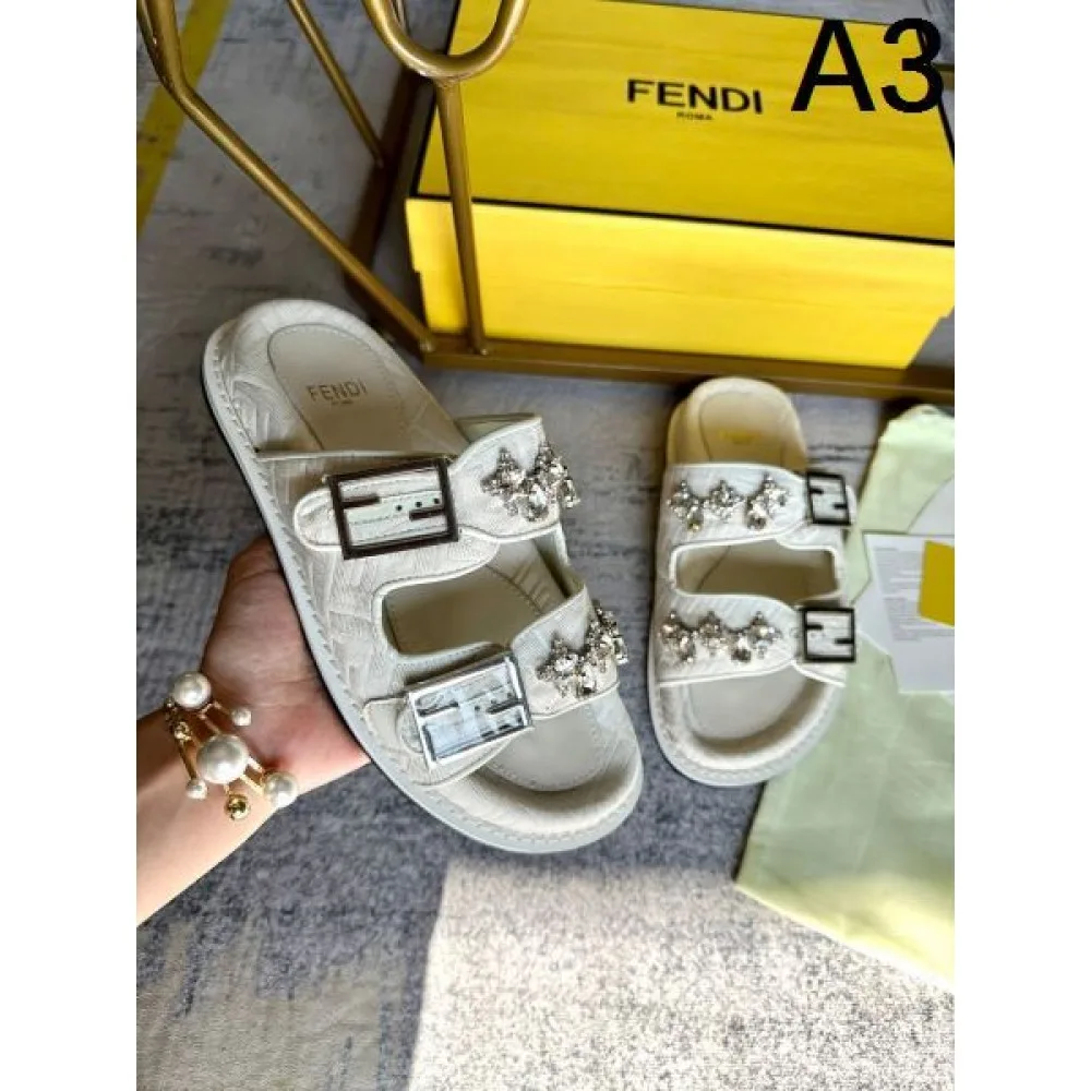 2026 上品なカジュアルコーデに FENDI フェンデイ レディーススリッパ 商品画像 3