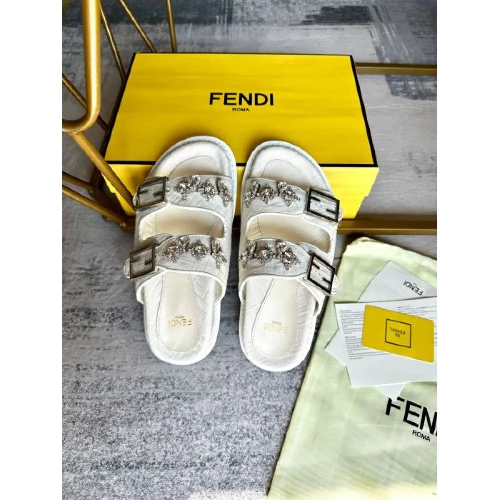 2026 上品なカジュアルコーデに FENDI フェンデイ レディーススリッパ 商品画像 7